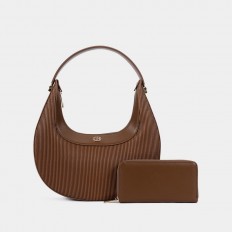 AA012404020 A large...