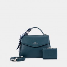 AA012404028 An elegant bag...