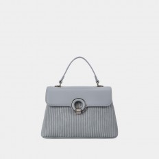 AA012405019 A medium-sized...