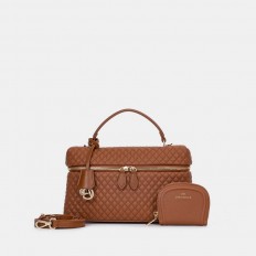 AA012504057 Luxurious bag...