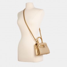 GD012412185 evening bag...