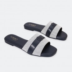 OX3053 Flat slippers with a...