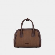 AA012507064  حقيبة صغيرة...