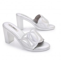 Glossy mid-heel slippers