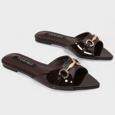 ZX2816 Flat sandals with a...