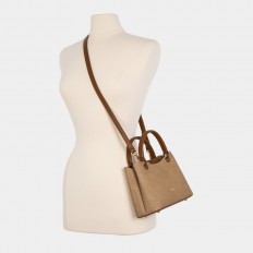 AA012502035 A classic bag...