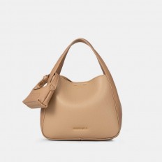 AA012505049 حقيبة صغيرة...