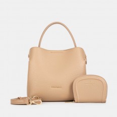 AA012506121 Small, stylish,...