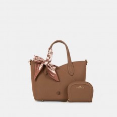 AA012506096 Luxurious bag...