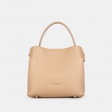 AA012506121 Small, stylish,...