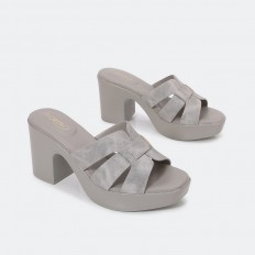 OXQC1 Wide heel slippers in...