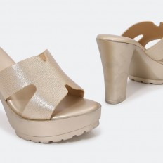 OXQC10 Comfortable platform...