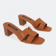 ZXQ2002 heels with an...