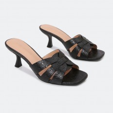 BXQ1758 Slippers with a...