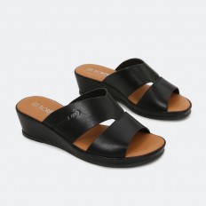 slipper with heel embossed...