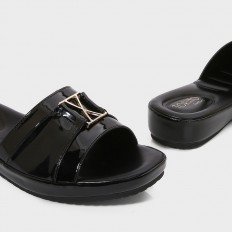 OC403 Medical slippers made...