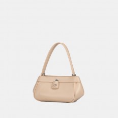 GD012401088 A luxurious bag...