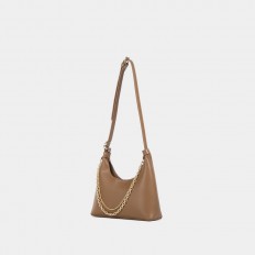 GS012403030 A distinctive...