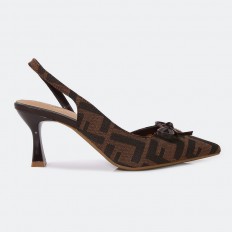 Closed toe heeled sandals...