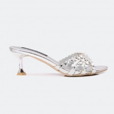 Trend patent leather heel...