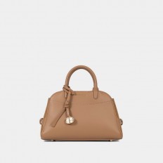 AA012507091 Elegant bag...