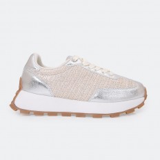 AY684 sports shoes with a...