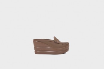 ON194 Closed-toe wedge heel...