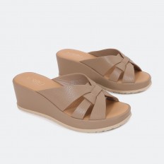 OR693 Wedge heel slippers...