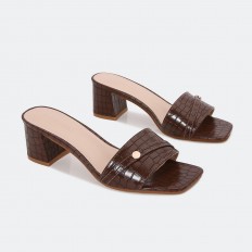 LXQ2565 Wide-heeled...