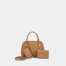 AA012412169 a stylish bag...