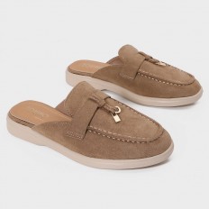 ON161 Flat sandals made of...
