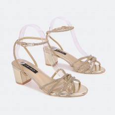 ZSQ782 Sandal with a modern...