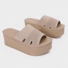 OR624 Comfortable Rocky...